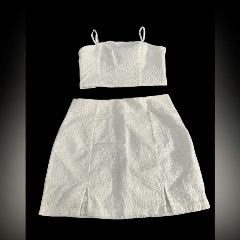 Aeropostale white 2 piece . Top and skirt. Size M